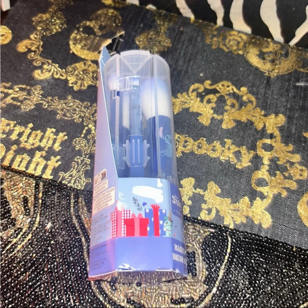 Disney Stitch  five piece Makeup Brush Set & case